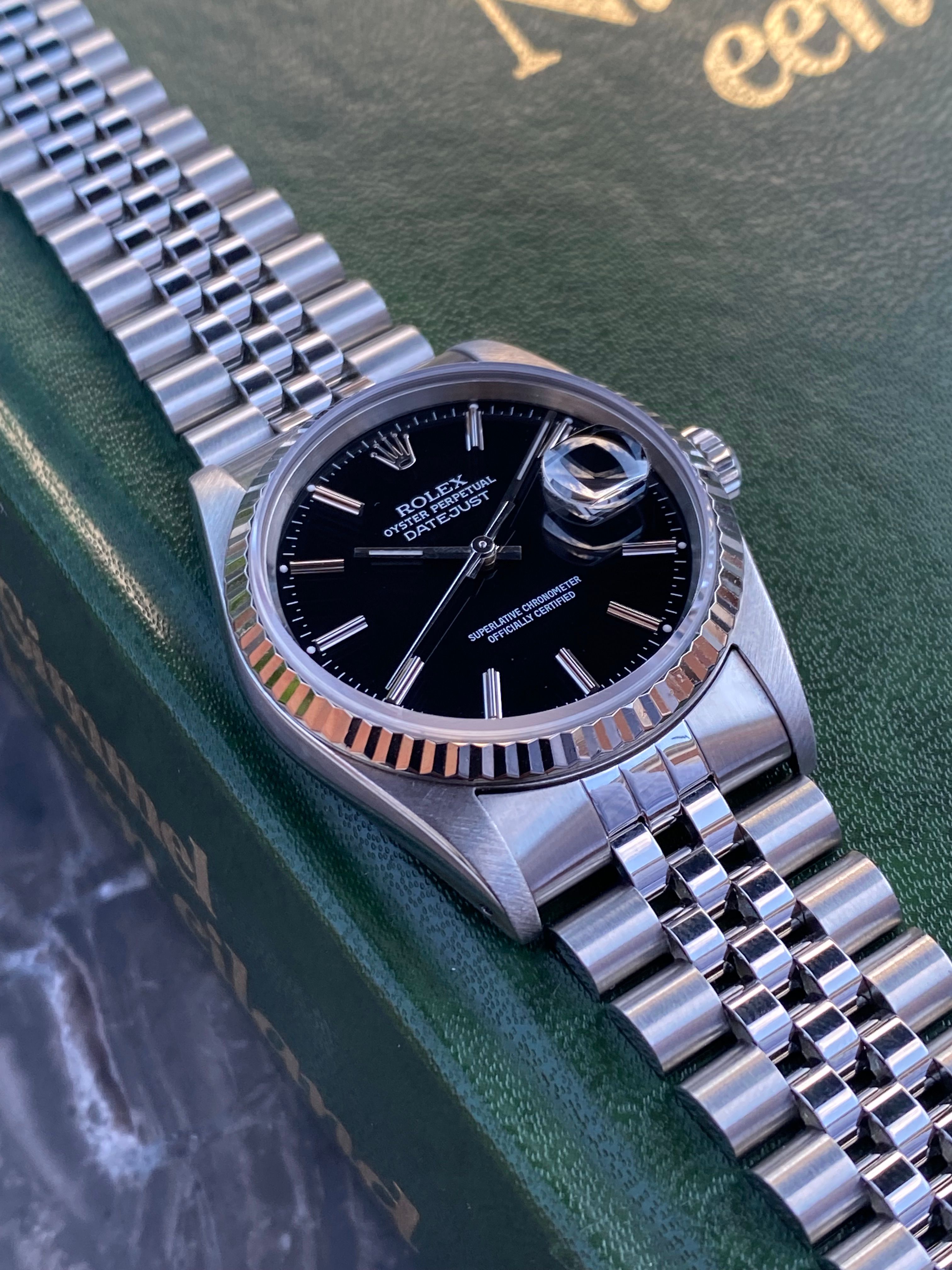 Rolex Datejust 16234 Black 1989 with original box and papers L404