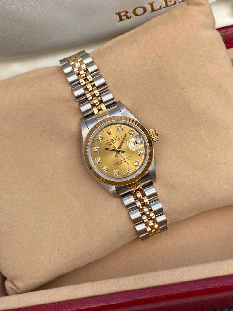Wrist image for Rolex Lady Datejust "Diamond" 69173G Gold 1995 with original box and papers