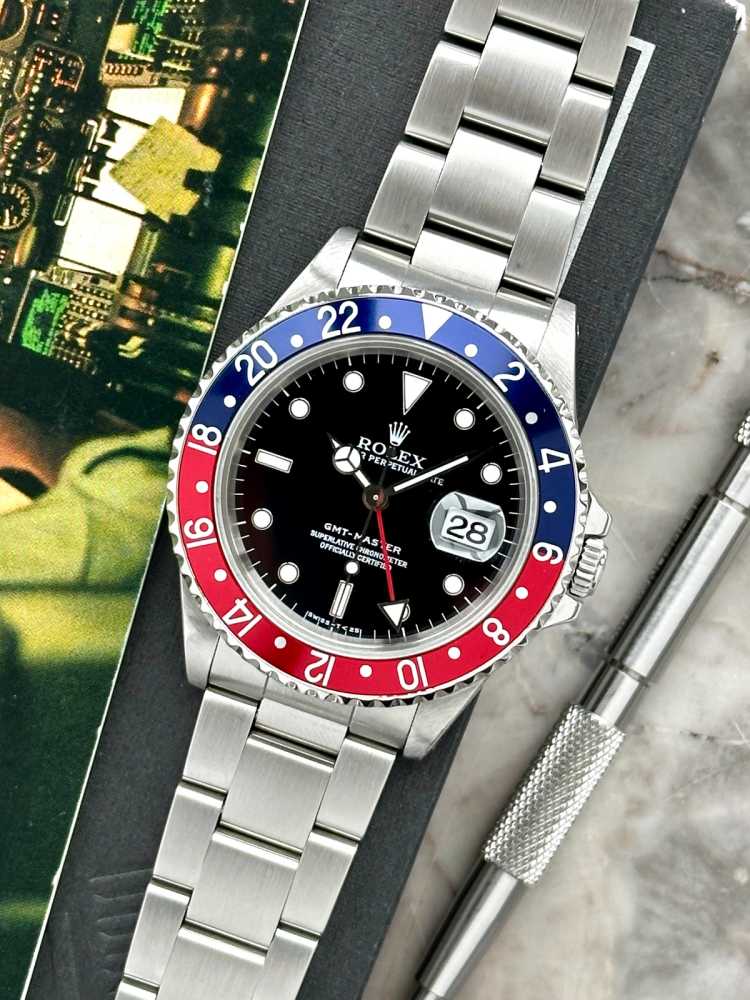 Featured image for Rolex GMT-Master "Pepsi" 16700 Black 1996 