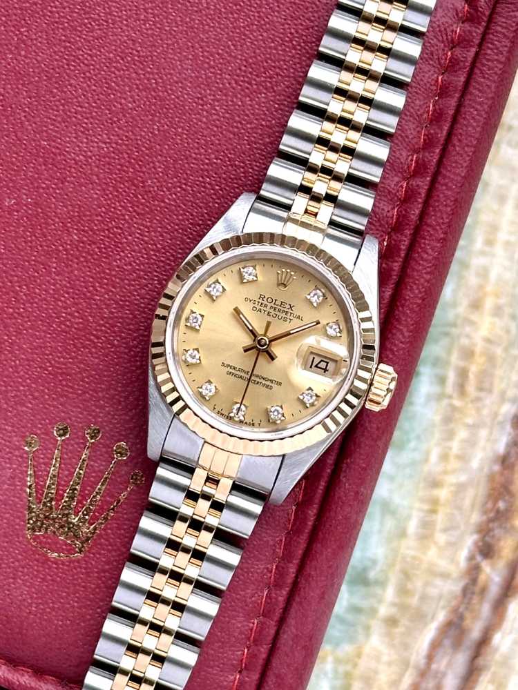 Featured image for Rolex Lady-Datejust "Diamond" 69173G Gold 1993 with original box and papers 4