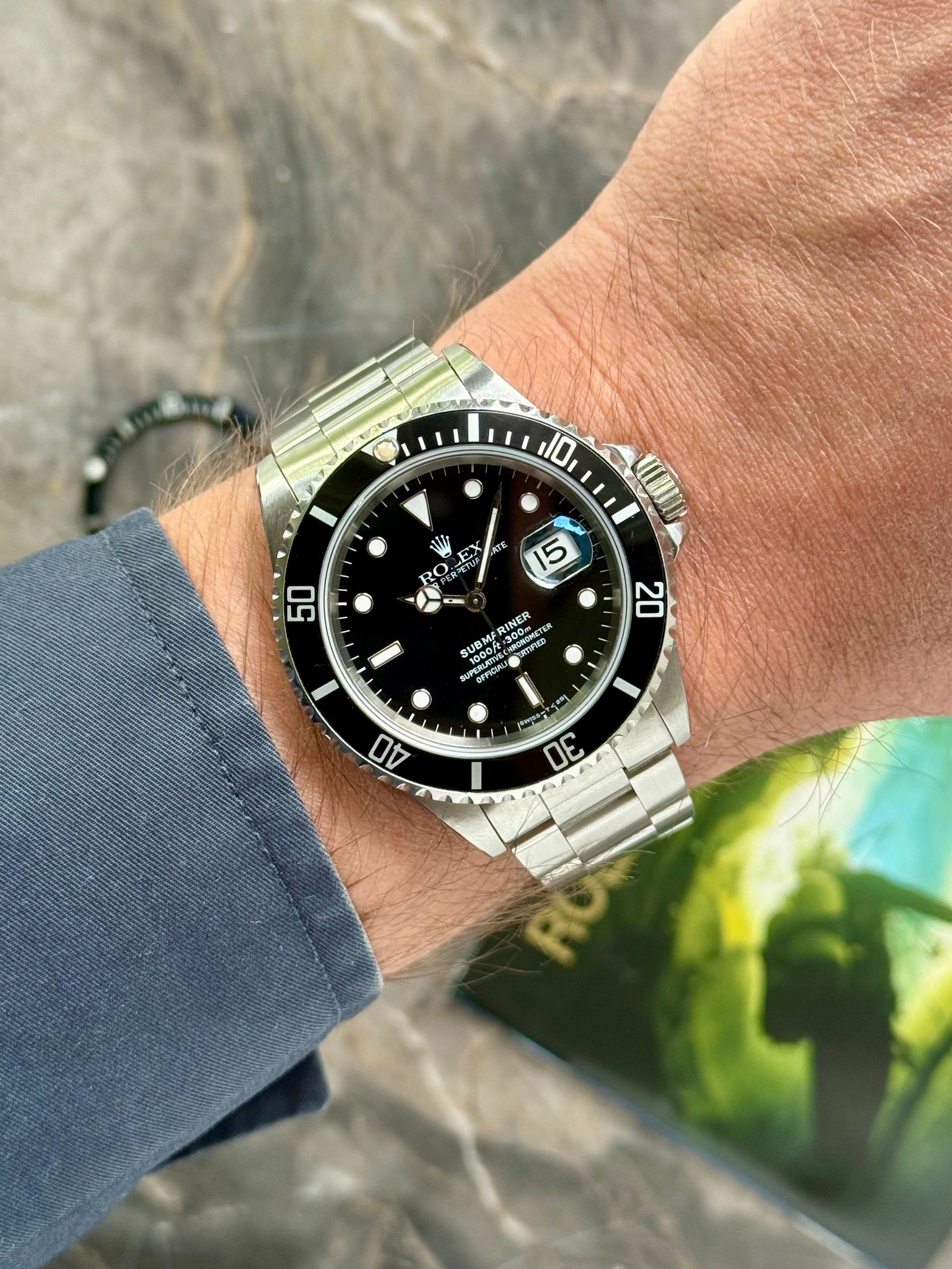 Rolex Submariner 16610 Black 1995 2