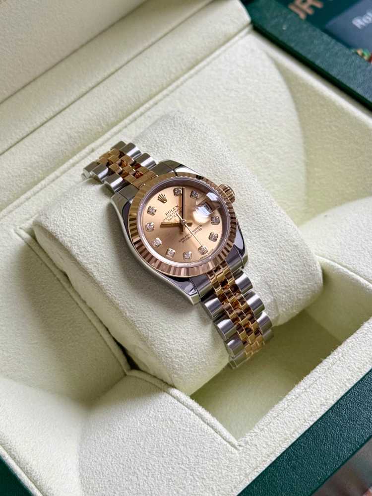 Wrist shot image for Rolex Lady-Datejust "Diamond" 179173 Gold 2004 with original box and papers