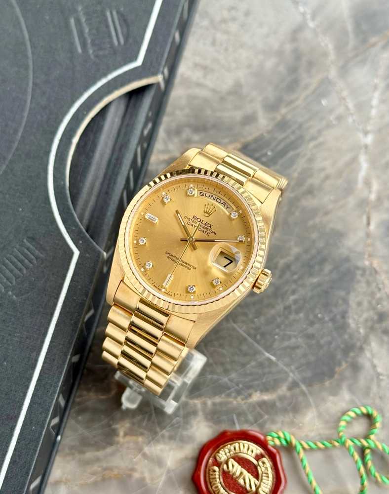 Image for Rolex Day-Date "Diamond" 18238 Gold 1995 with original box and papers