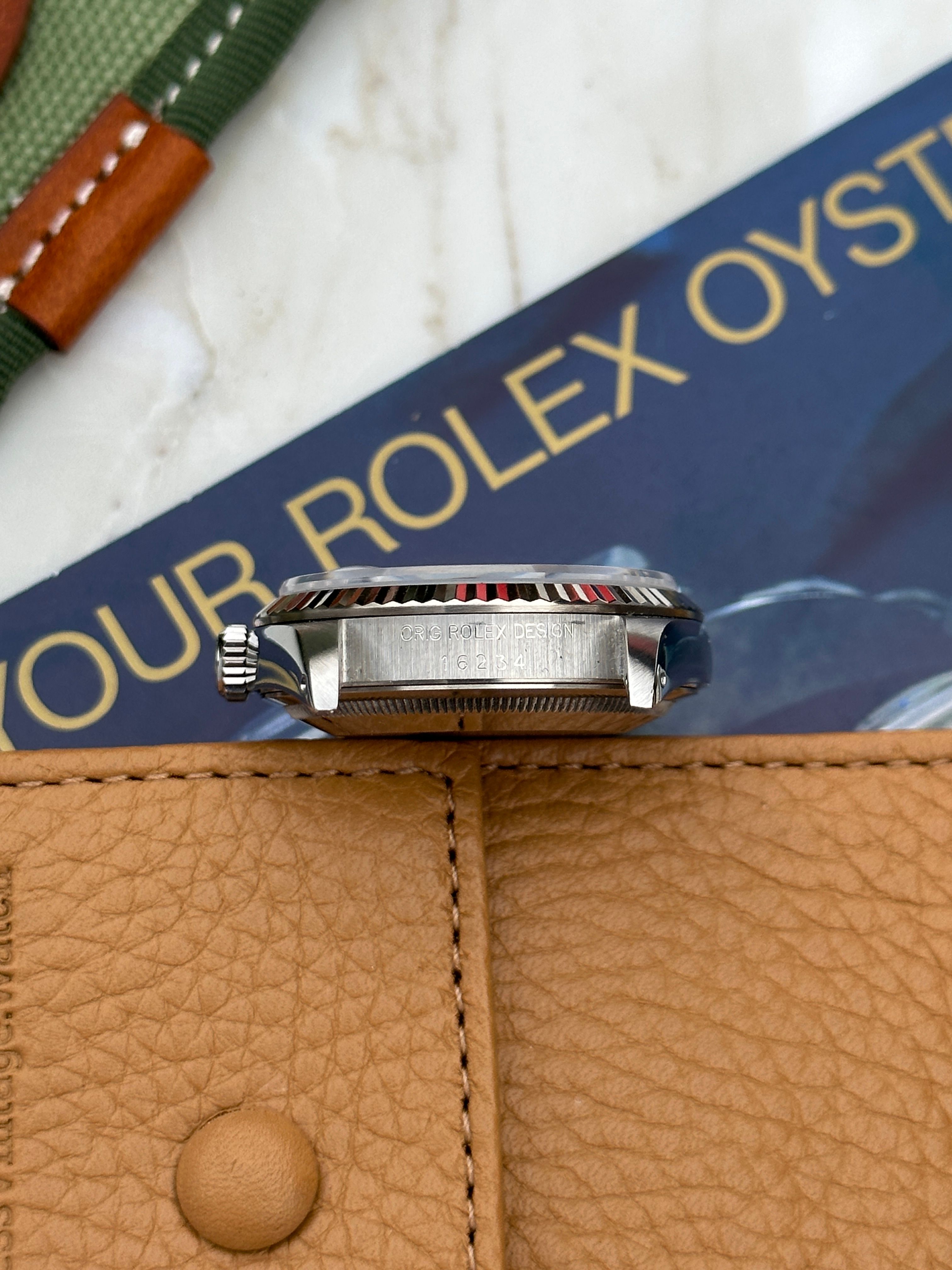 Rolex Datejust 16234 Black 1988 with original box and papers