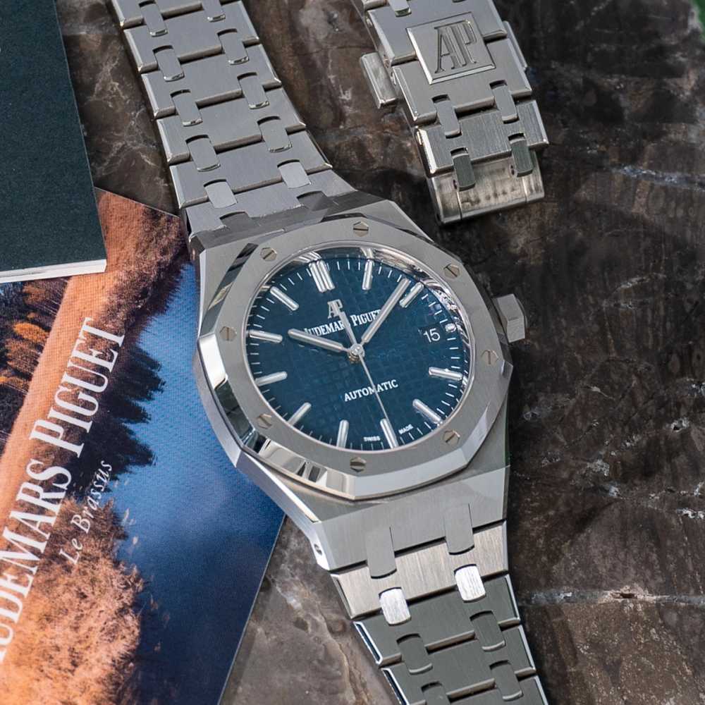 Image for Audemars Piguet Royal Oak "Blue Dial" 15450ST Blue 2020 with original box and papers