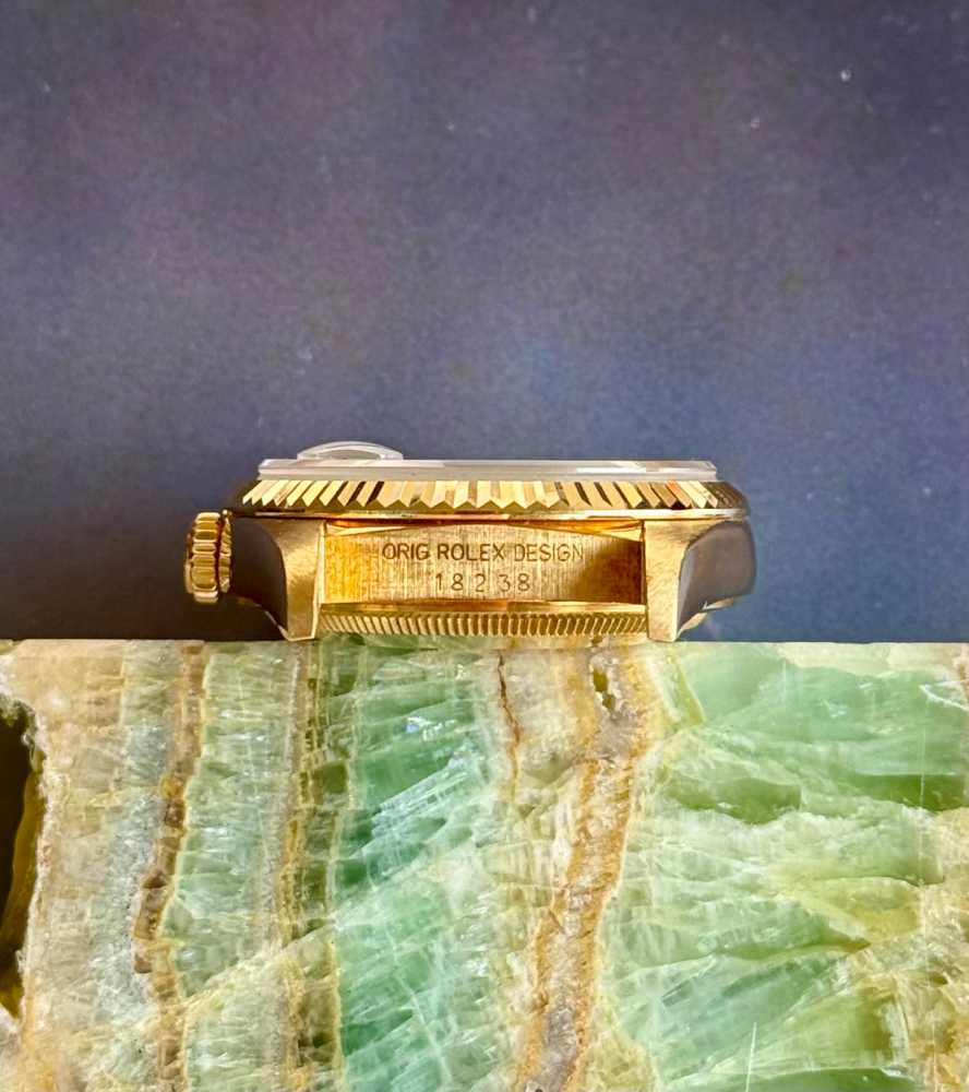 Image for Rolex Day-Date "Tapestry" 18238 Gold 1990 with original box and papers