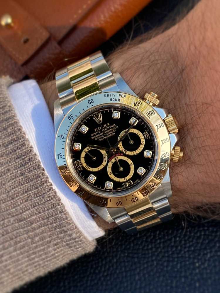 Detail image for Rolex Daytona "A Series" 16523 Black 1999 with original box and papers