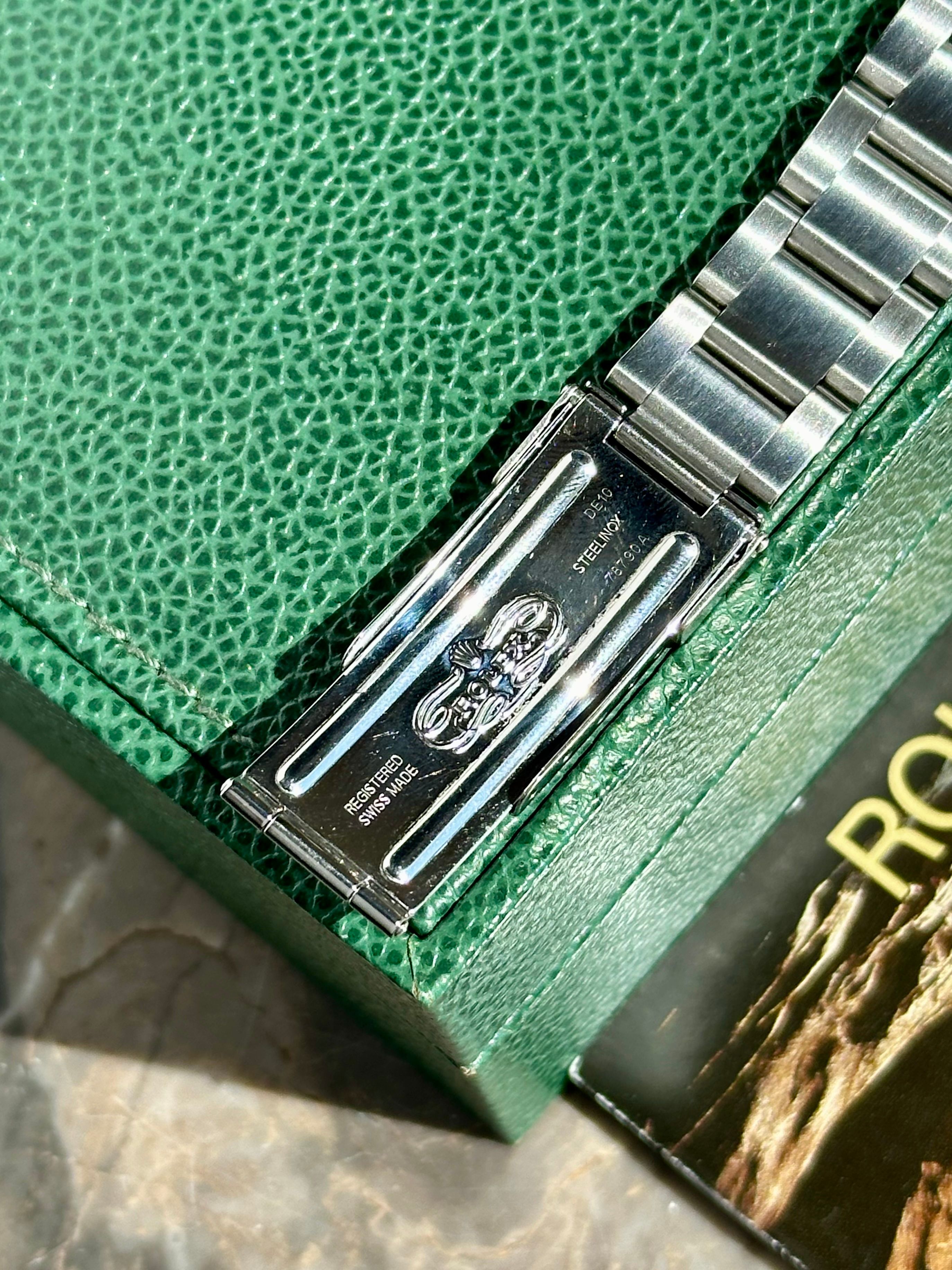 Rolex Explorer 2 16570 White 2001 with original box and papers 2