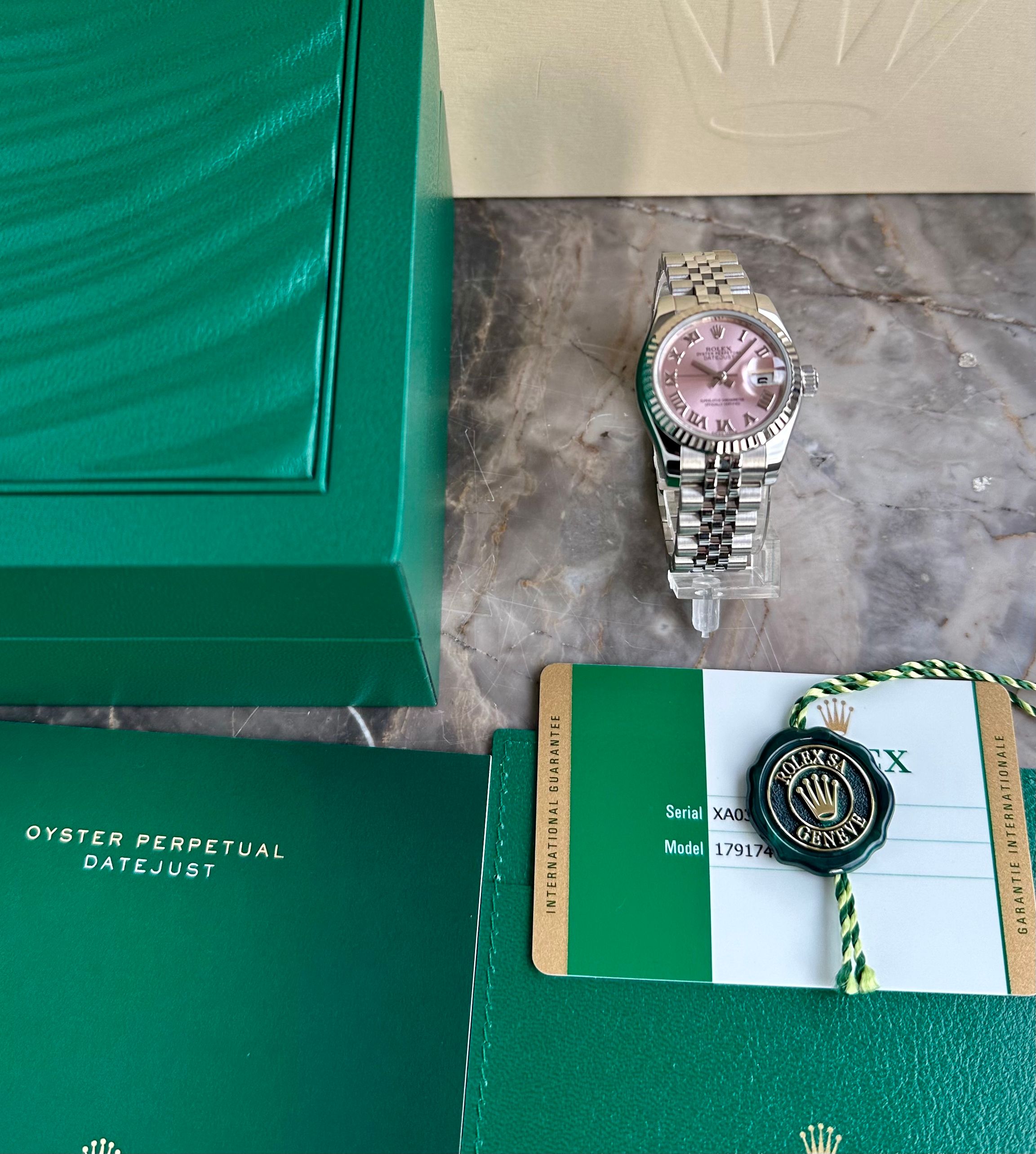 Rolex Lady-Datejust 179174 2016 with original box and papers