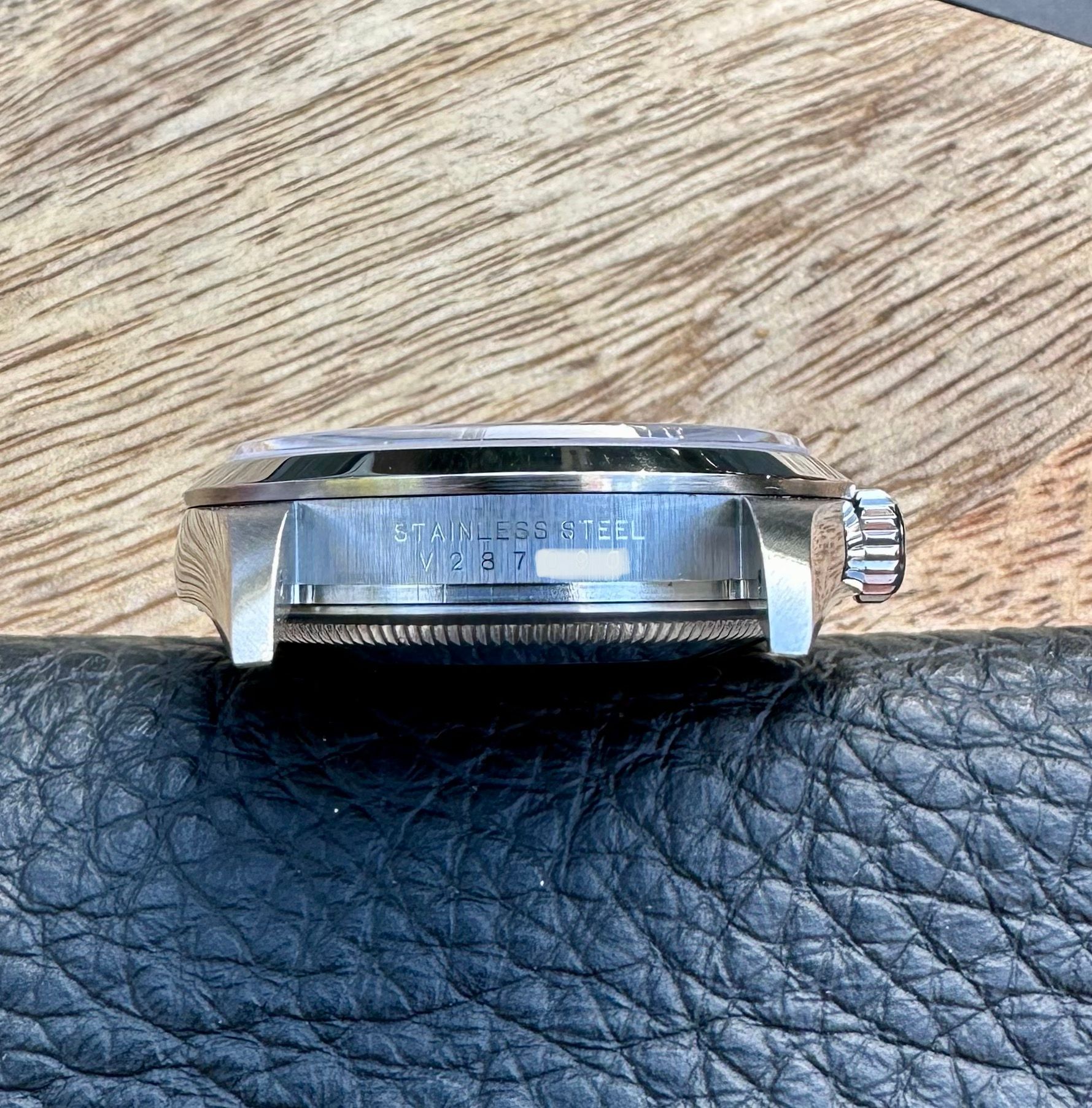 Rolex Explorer I 114270 Black 2008 with original box and papers