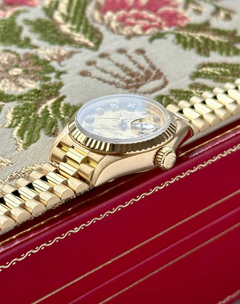 Image for Rolex Lady-Datejust "Diamond" 69178 Gold 1988 with original box and papers 2