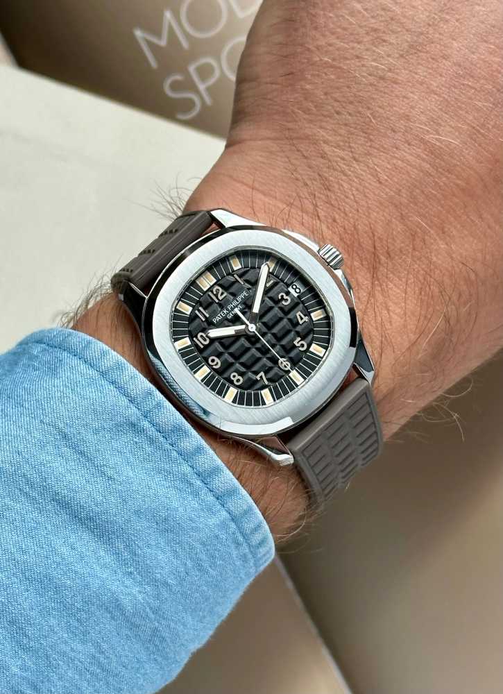 Image for Patek Philippe Aquanaut 5065 Black 2006 with original box and papers