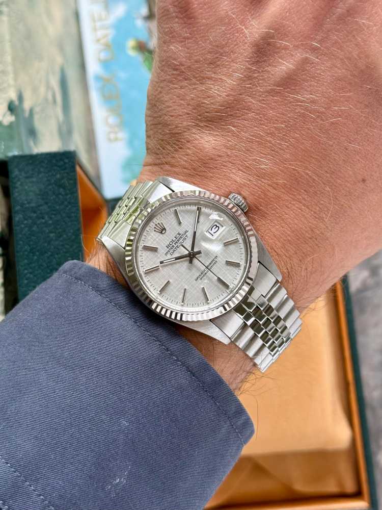 Wrist shot image for Rolex Datejust "Linen" 16014 Silver Linen 1987 with original box and papers 2