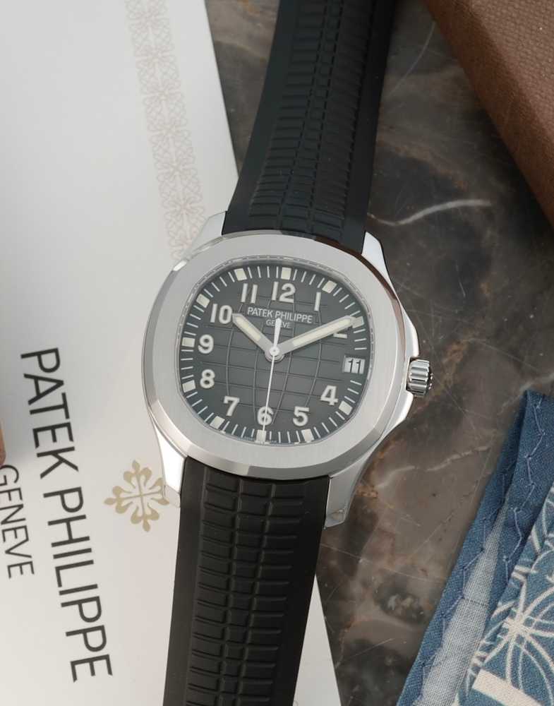 Featured image for Patek Philippe Aquanaut "PATEK SERVICE" 5165 Grey 2010 with original box and papers