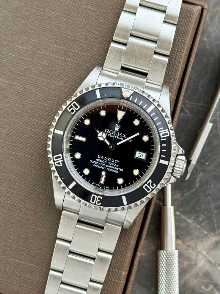 Featured image for Rolex Sea-Dweller 16600 Black 1990 