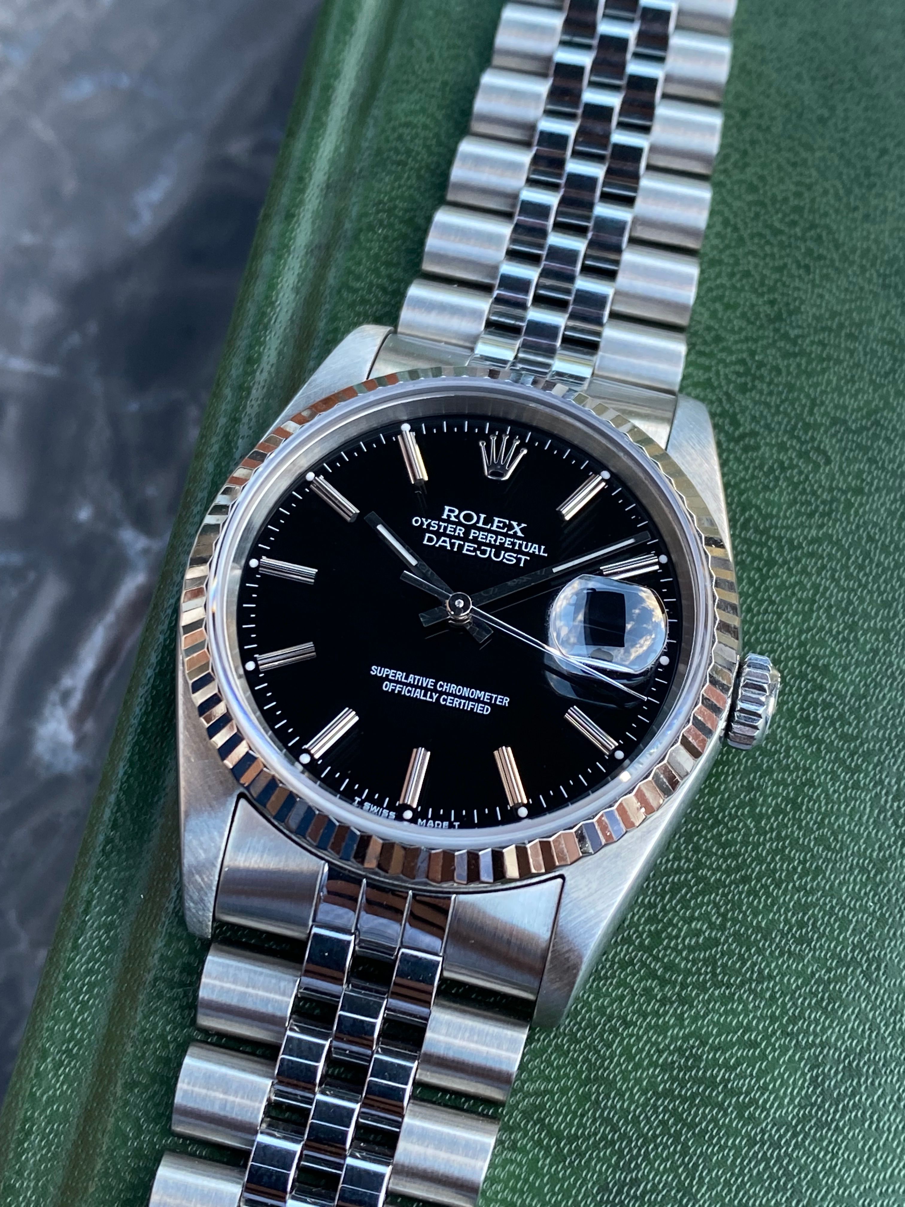 Rolex Datejust 16234 Black 1989 with original box and papers L404