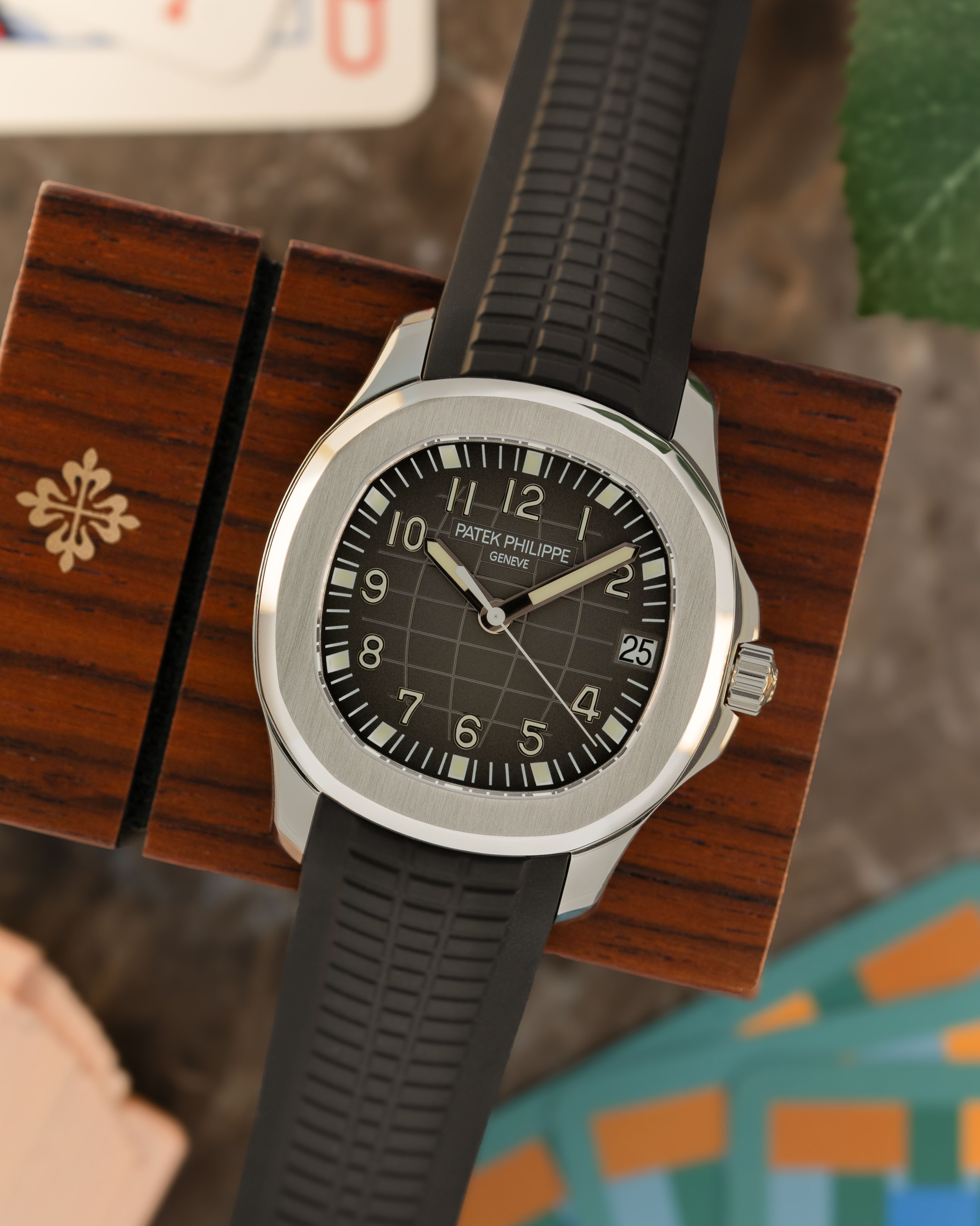Patek Philippe Aquanaut 5165a 5165a Grey +/- 2007 with original