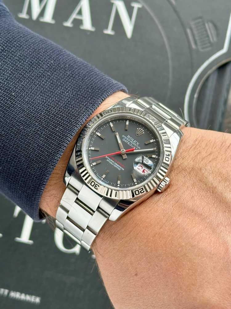 Wrist shot image for Rolex Datejust "Turn-O-Graph" 116264 Black 2006 