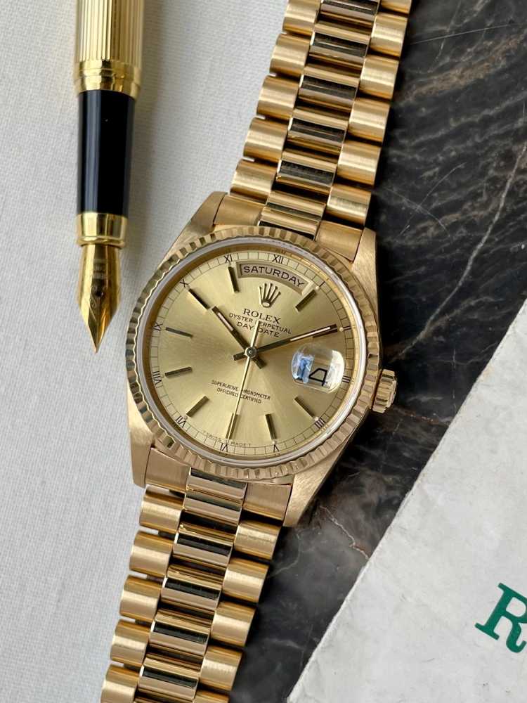 Current image for Rolex Day-Date "Diamond" 18238 Gold 1989 with original box and papers