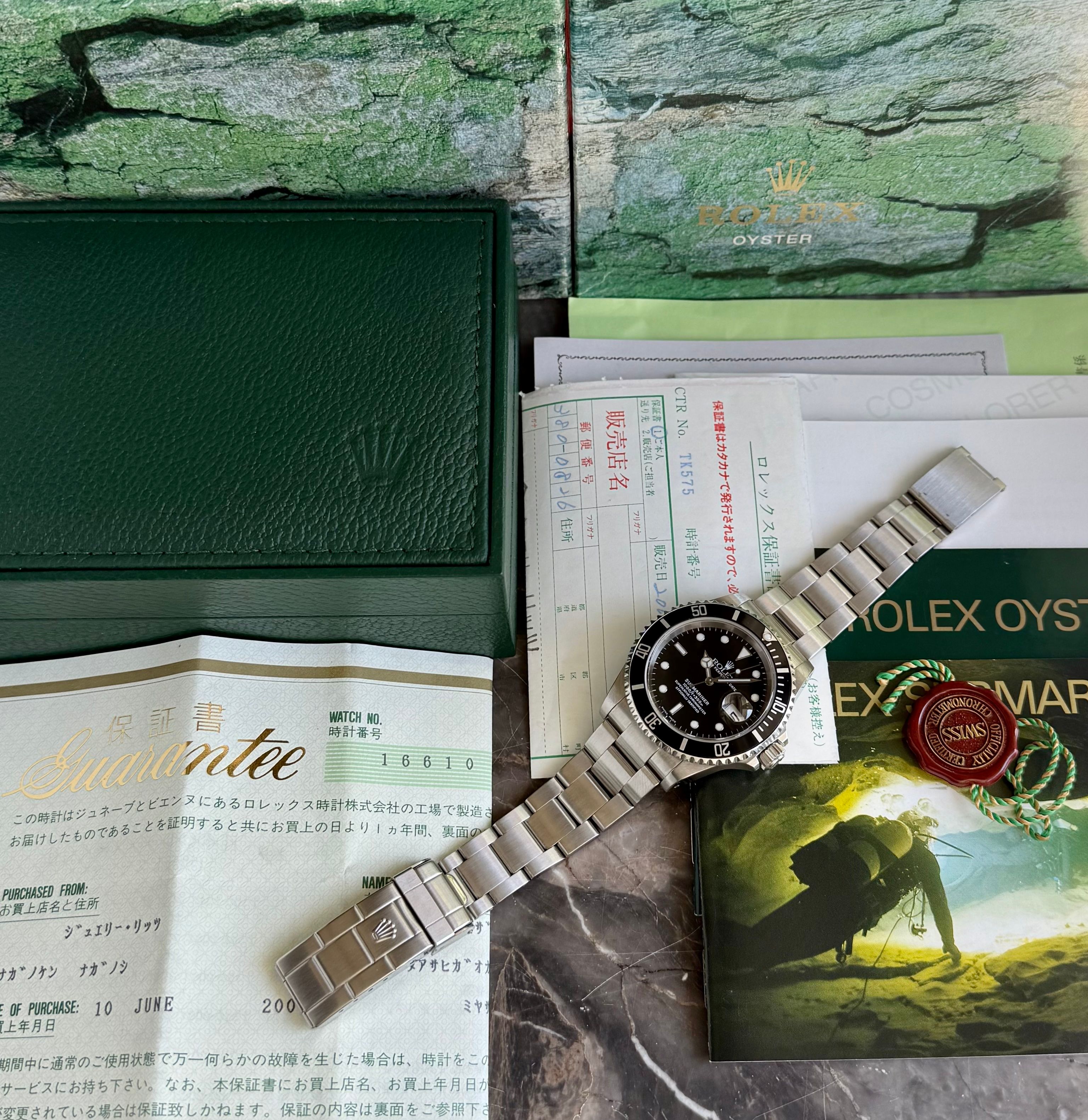 Rolex Submariner 16610 Black 2000 with original box and papers 2