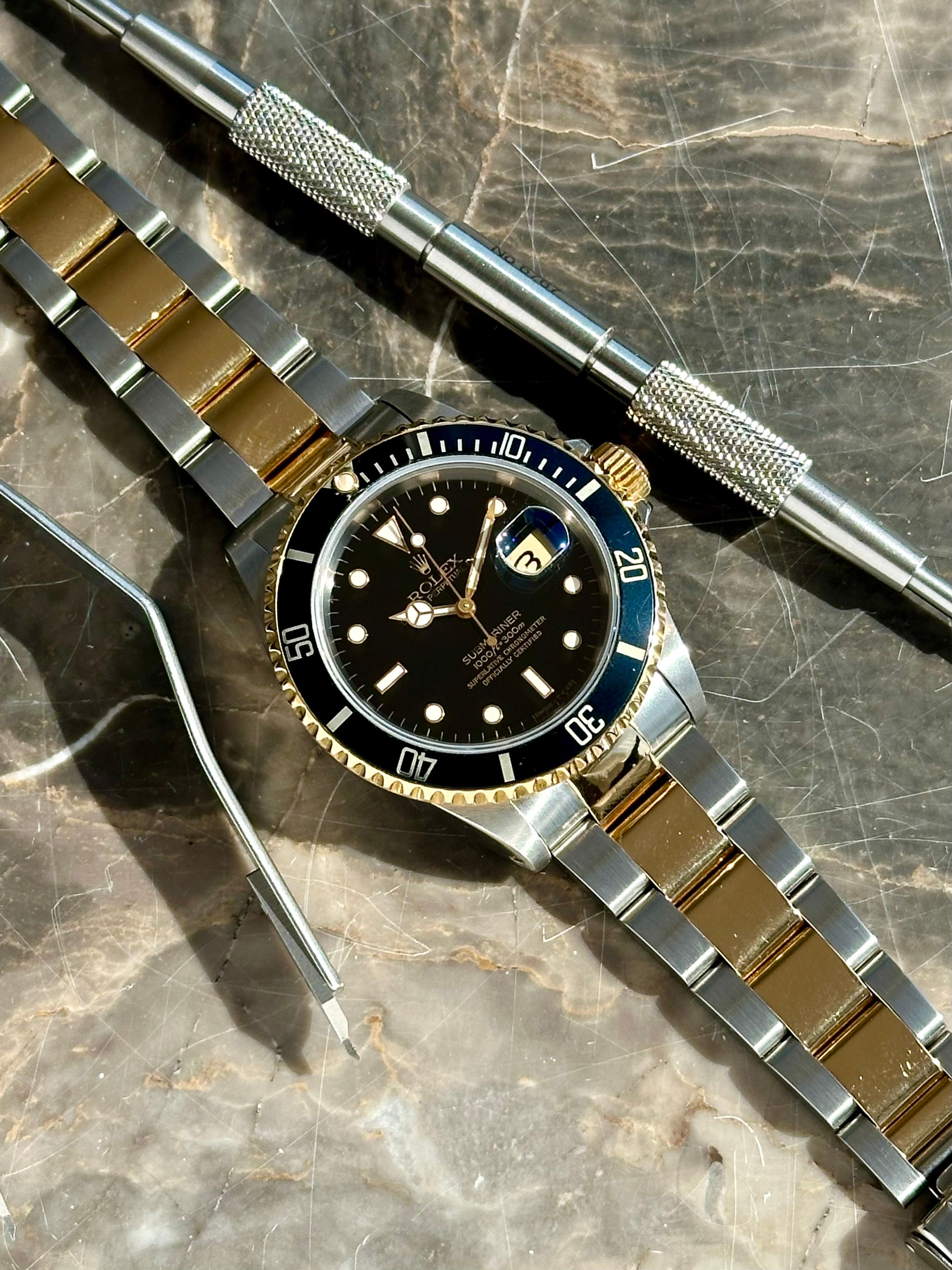 Rolex Submariner 16613 Black 1991 with original box and papers