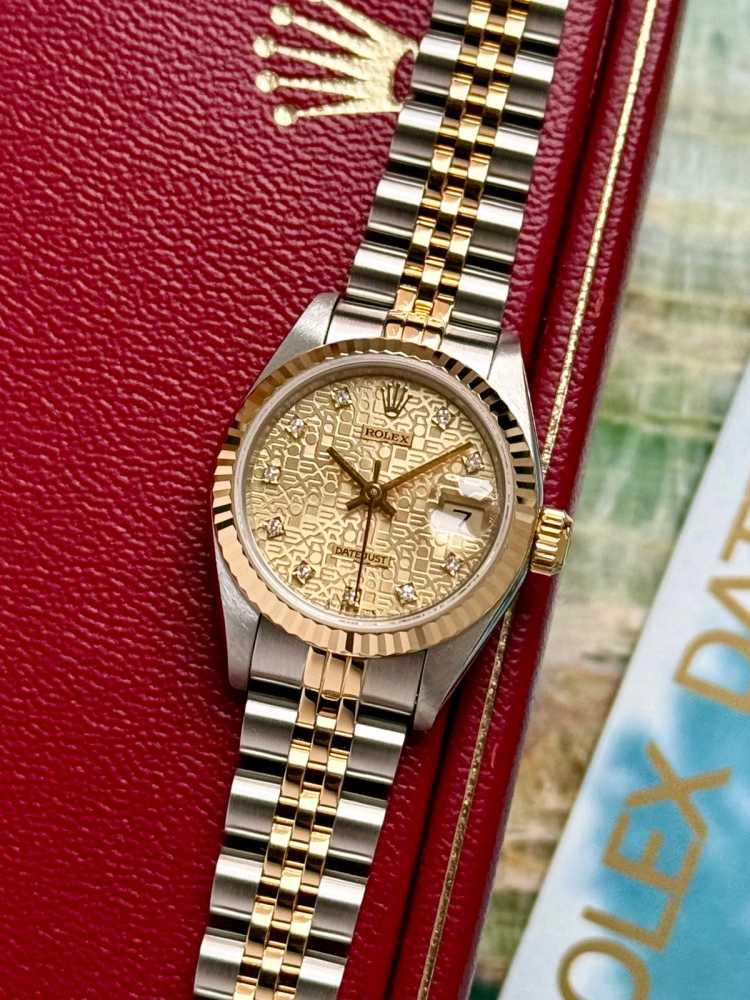 Featured image for Rolex Lady-Datejust "Diamond" 69173 Gold 1993 with original box and papers