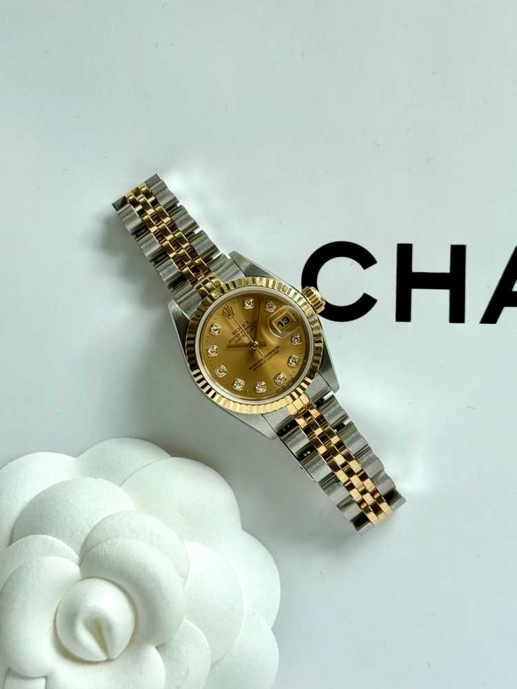 Wrist shot image for Rolex Lady-Datejust "Diamond" 69173 Gold 1996 with original box and papers 2