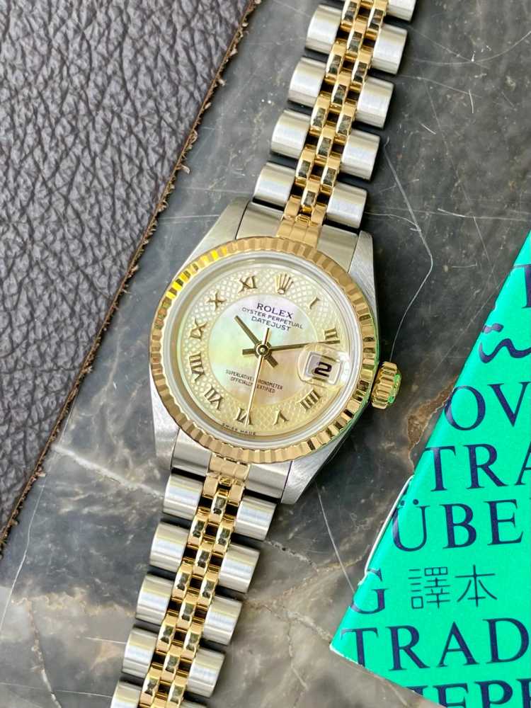 Featured image for Rolex Lady-Datejust "Gold MoP" 79173 Mother of Pearl 2001 with original box and papers