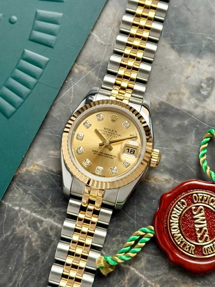 Featured image for Rolex Lady-Datejust "Diamond" 179173 Gold 2004 with original box and papers