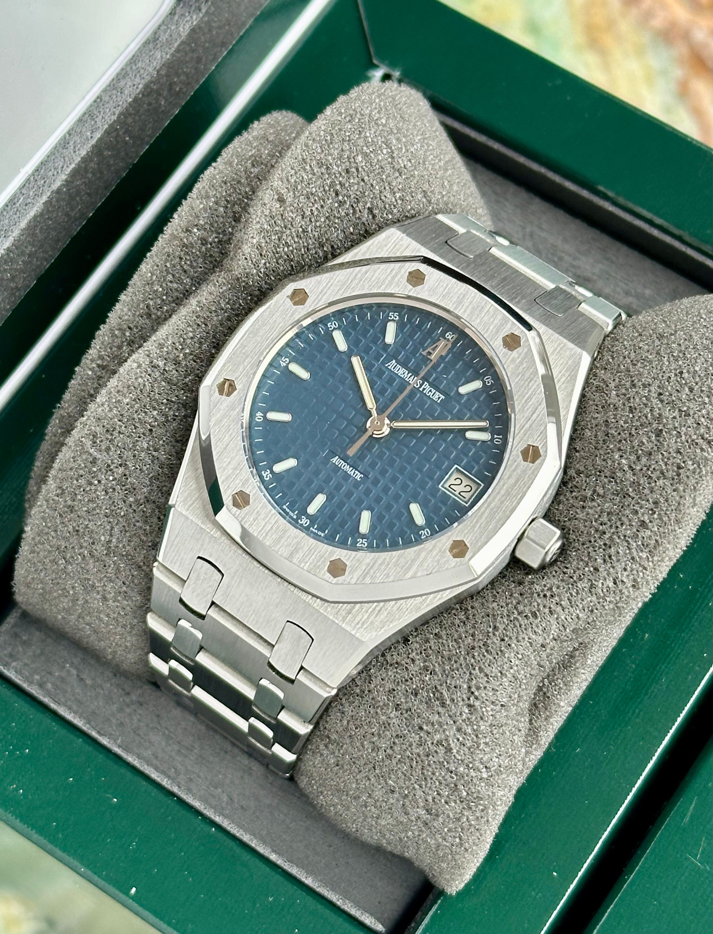 Audemars Piguet Royal Oak 14790 Blue 2001 with original box and papers