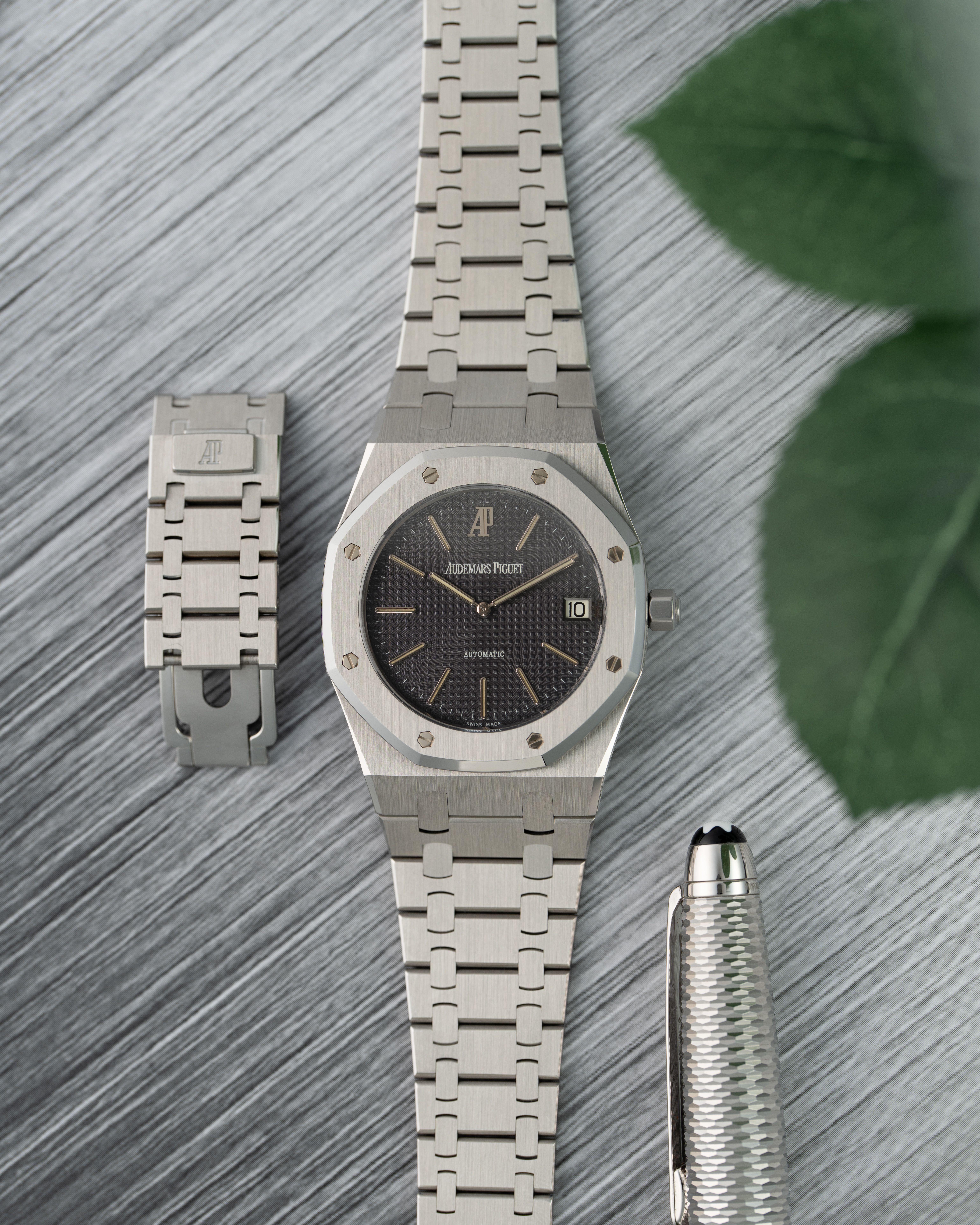Audemars Piguet Royal Oak JUMBO 14802ST Grey 1994 with original