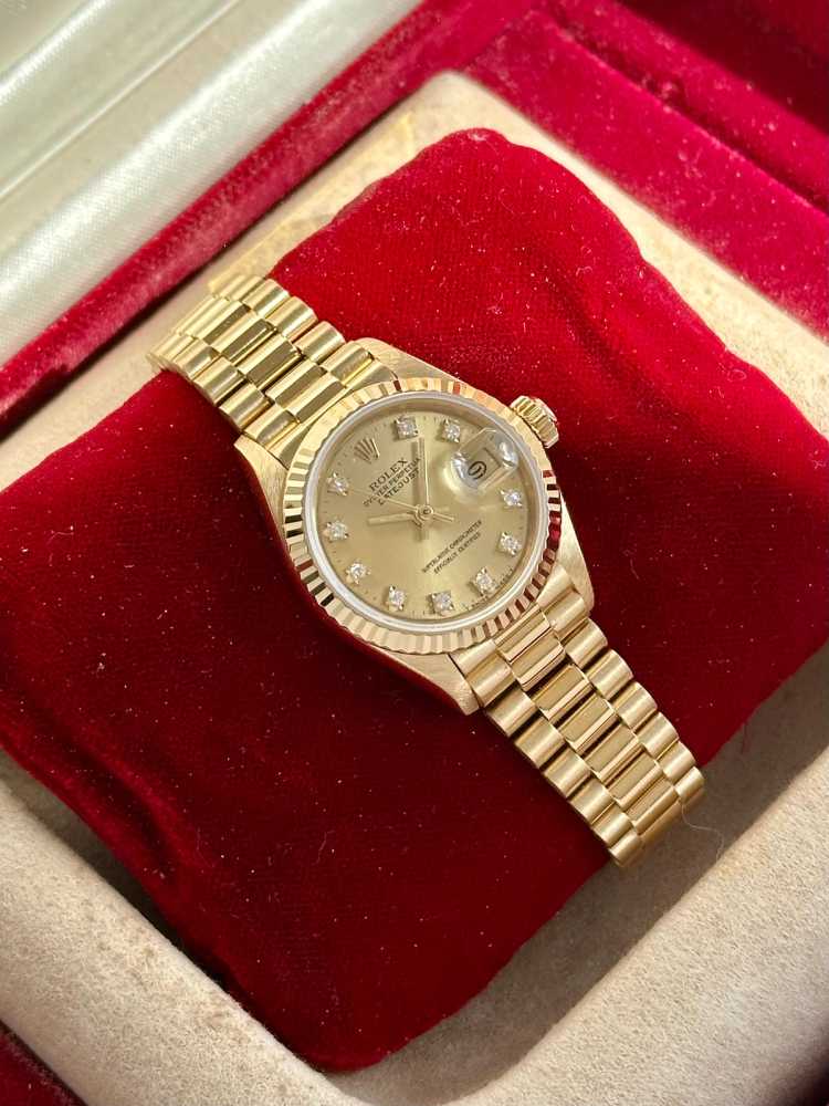 Wrist shot image for Rolex Lady-Datejust "Diamond" 69178 G Gold 1989 with original box and papers
