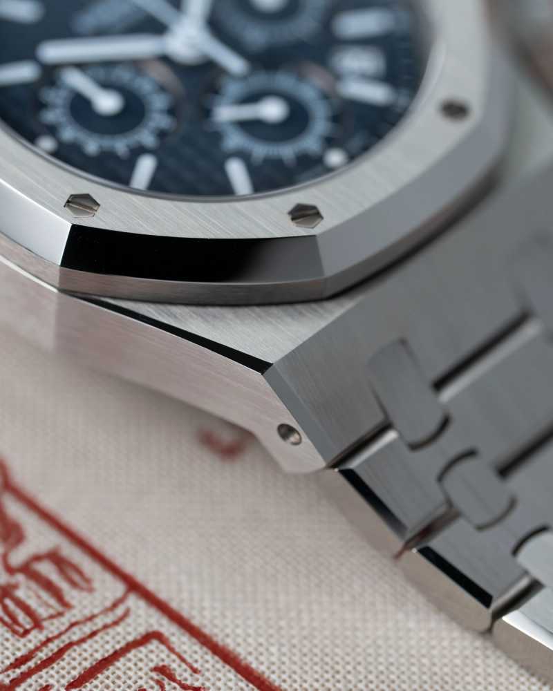 Wrist shot image for Audemars Piguet Royal Oak Chronograph 26300ST Blue 2010 with original box and papers