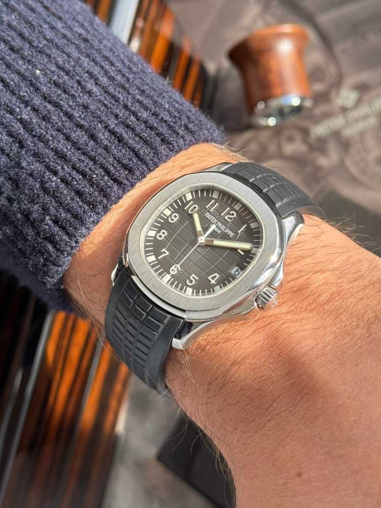 Image for Patek Philippe Aquanaut 5165 Grey 2007 with original box and papers