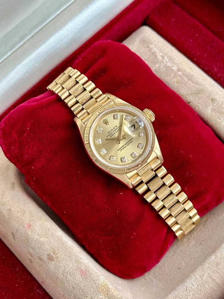 Wrist image for Rolex Lady-Datejust "Diamond" 69278 Gold 1993 with original box