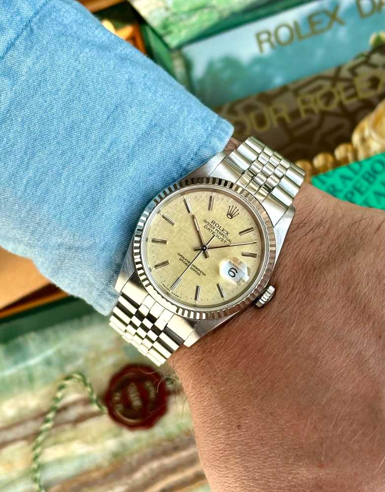 Wrist image for Rolex Datejust "Linen" 16234 Silver Linen 1989 with original box