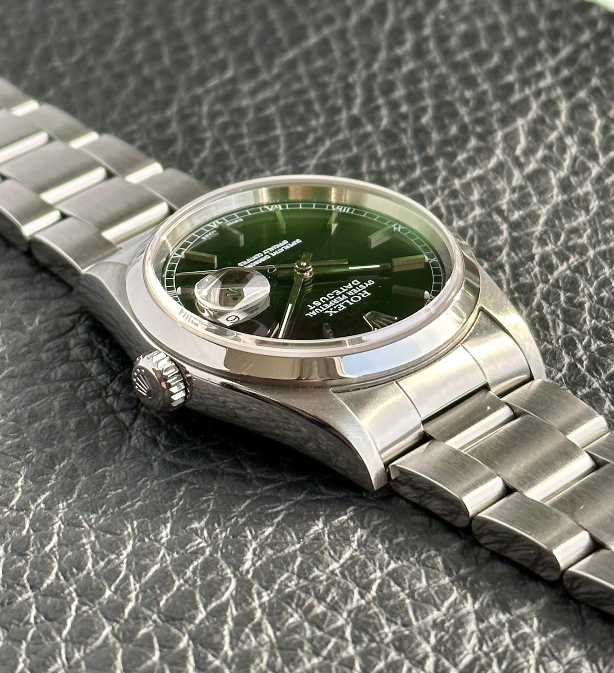 Rolex Datejust 16200 Black 2002 with original box and papers