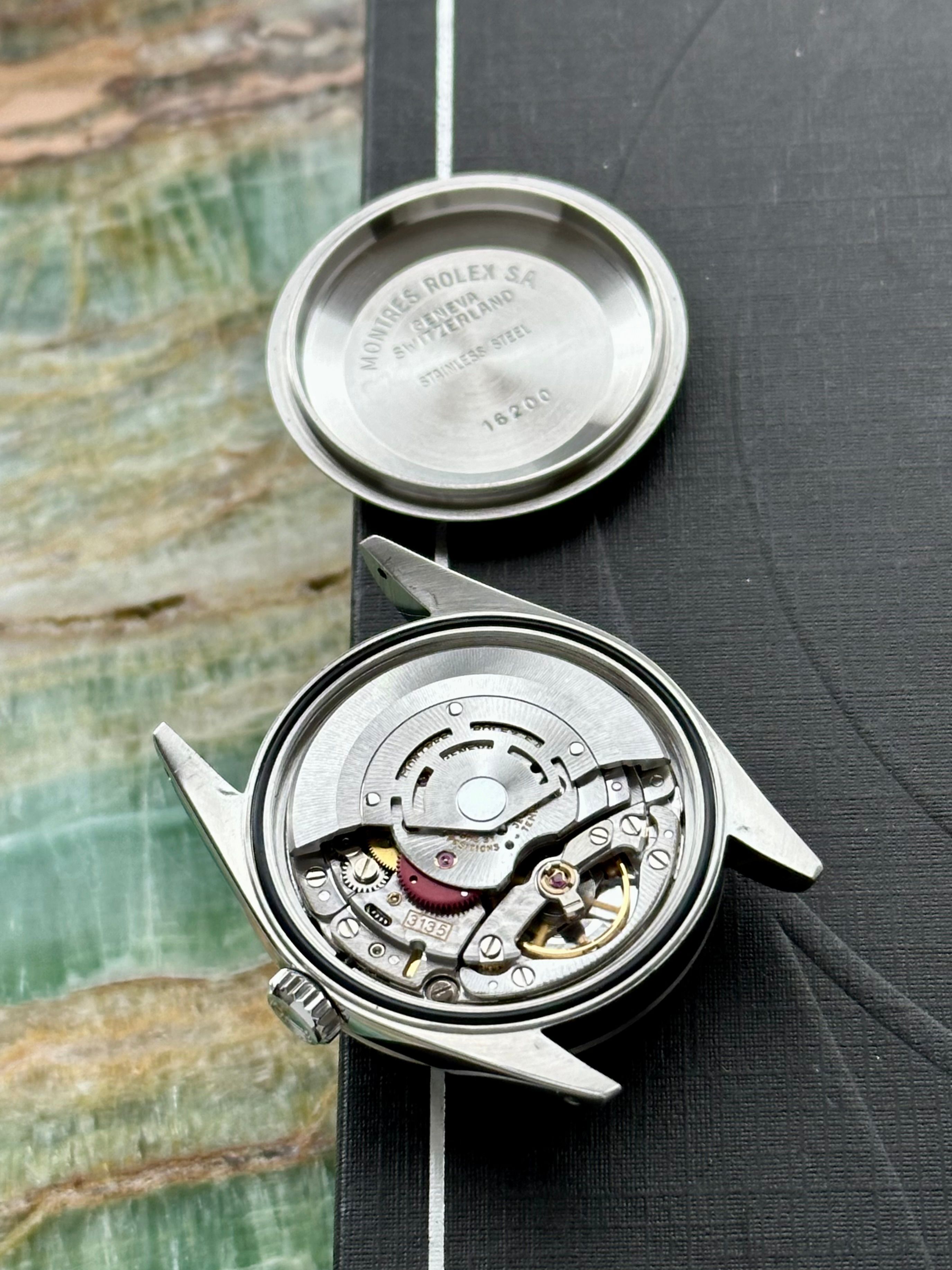 2【美品】ROLEX ロレックス DATEJUST用 箱のみ・冊子・タグ付 2【美品】ROLEX ロレックス DATEJUST用 箱のみ・冊子・タグ付