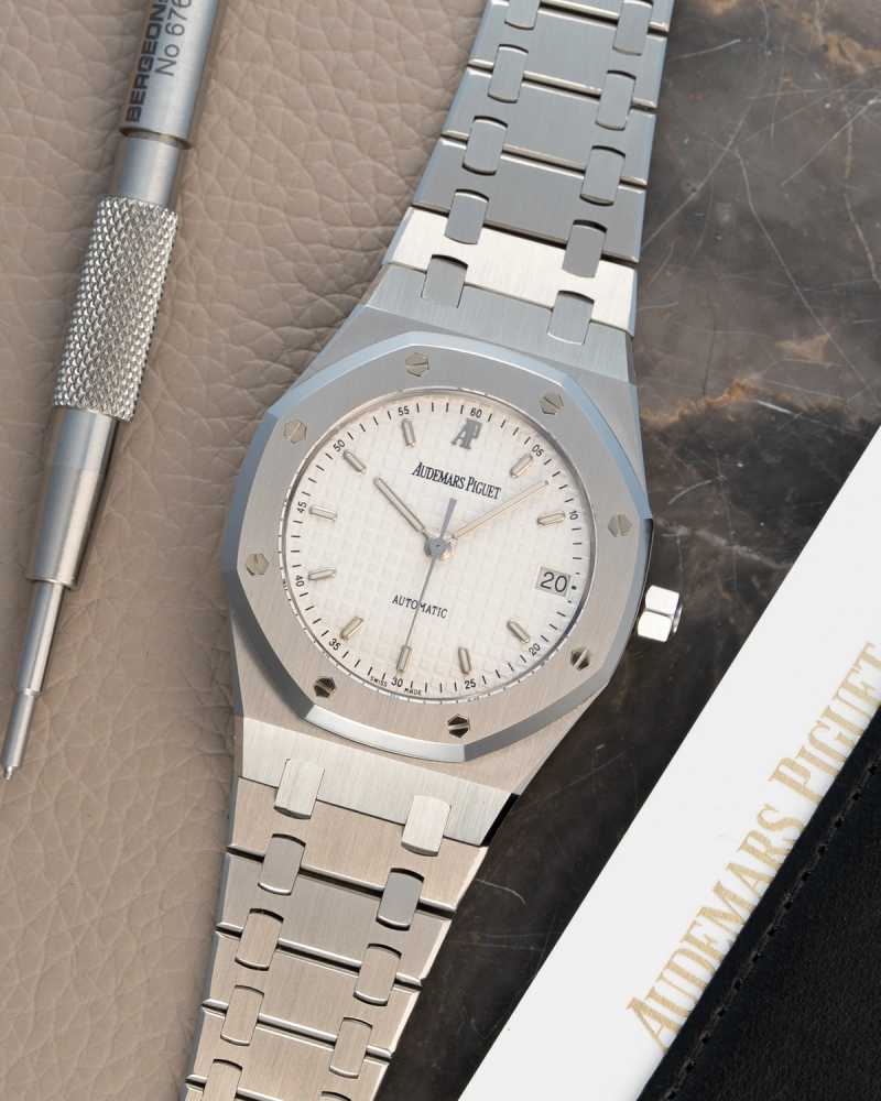 Featured image for Audemars Piguet Royal Oak 14790 White 2003 with original box and papers
