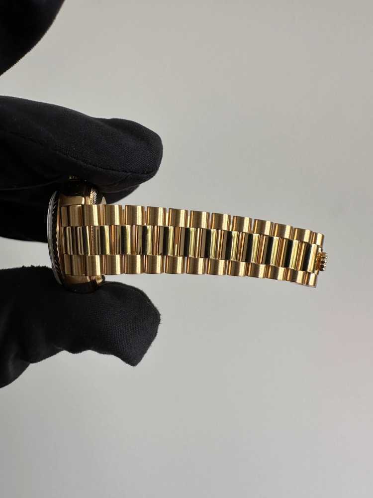 Image for Rolex Lady-Datejust "Diamond" 69178 Gold 1995 with original box and papers 2