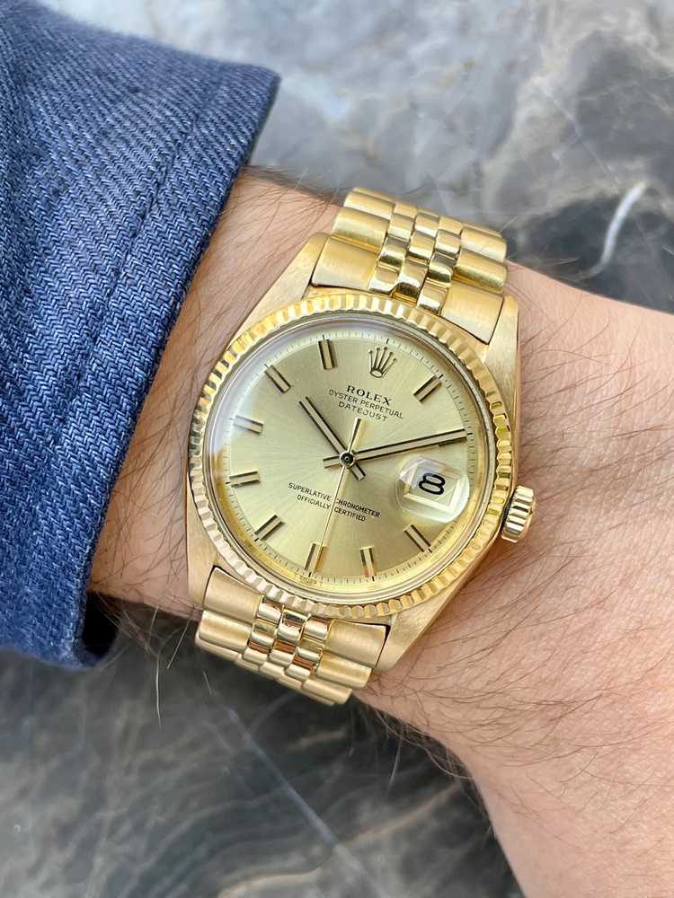 Wrist image for Rolex Datejust "Wideboy" 1601/8 Gold 1971 