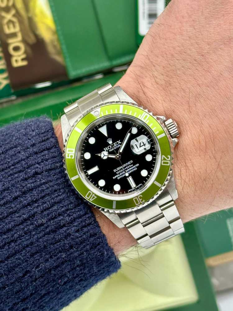 Wrist shot image for Rolex Submariner "LV" 16610LV Black 2007 with original box and papers