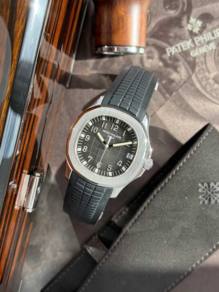 Image for Patek Philippe Aquanaut 5165 Grey 2007 with original box and papers