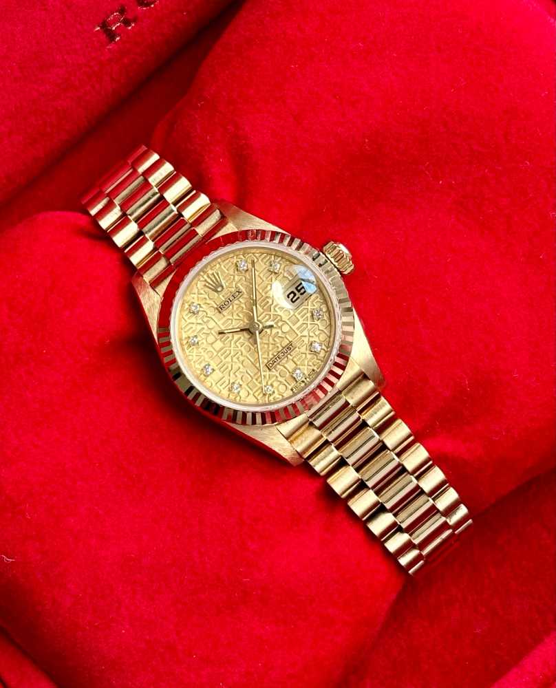 Wrist image for Rolex Lady-Datejust "Diamond" 69178 Gold 1993 with original box and papers