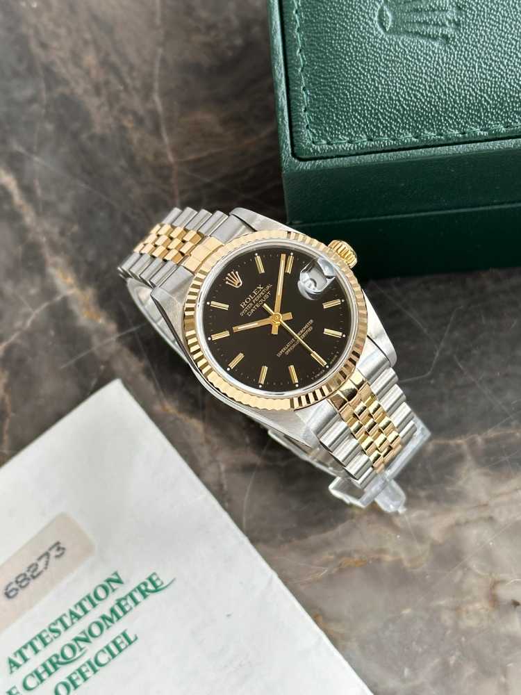 Wrist shot image for Rolex Midsize Datejust 68273 Black 1990 with original box and papers