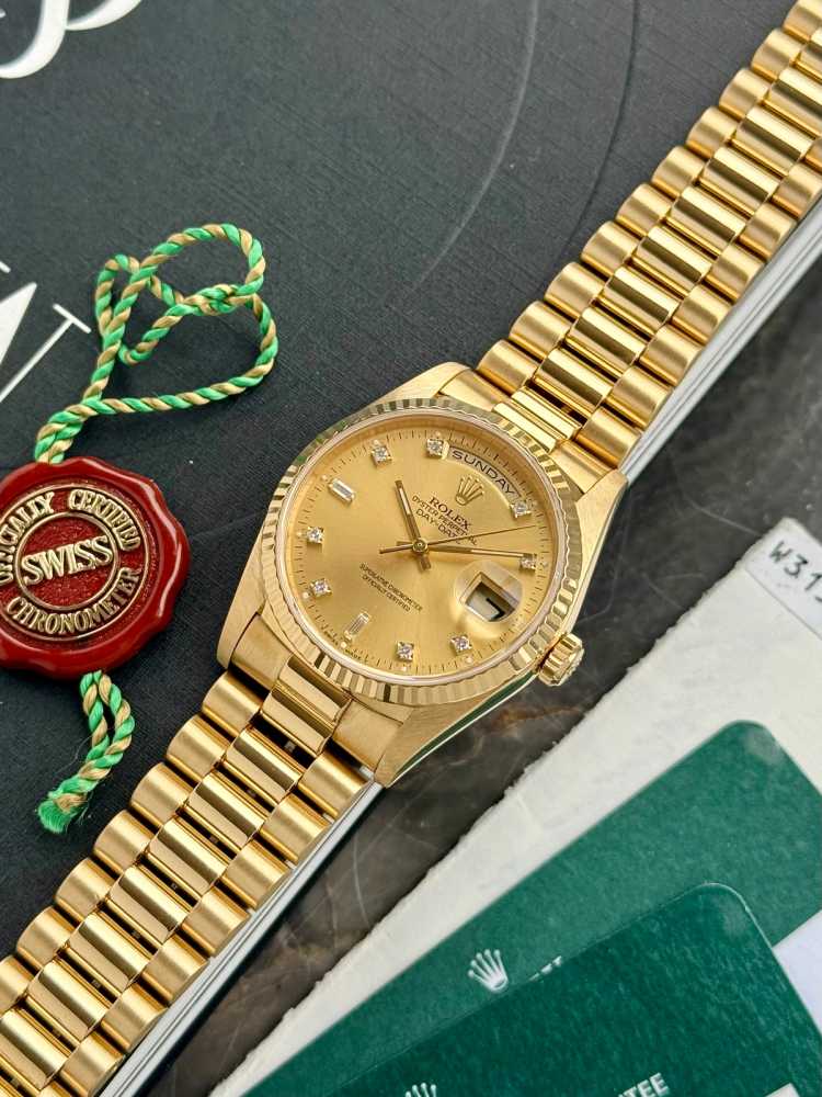 Image for Rolex Day-Date "Diamond" 18238 Gold 1995 with original box and papers