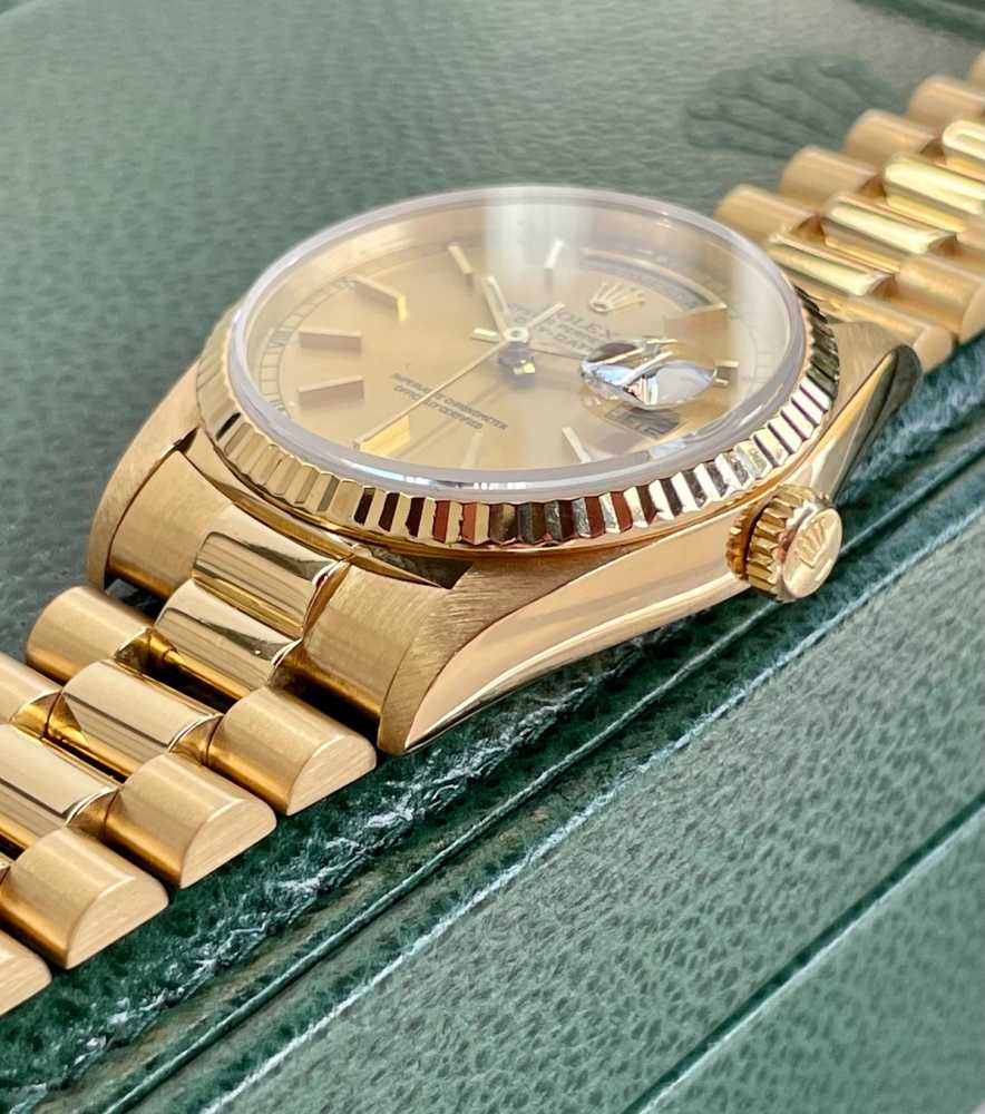 Detail image for Rolex Day-Date 18238 Gold 1989 with original box and papers