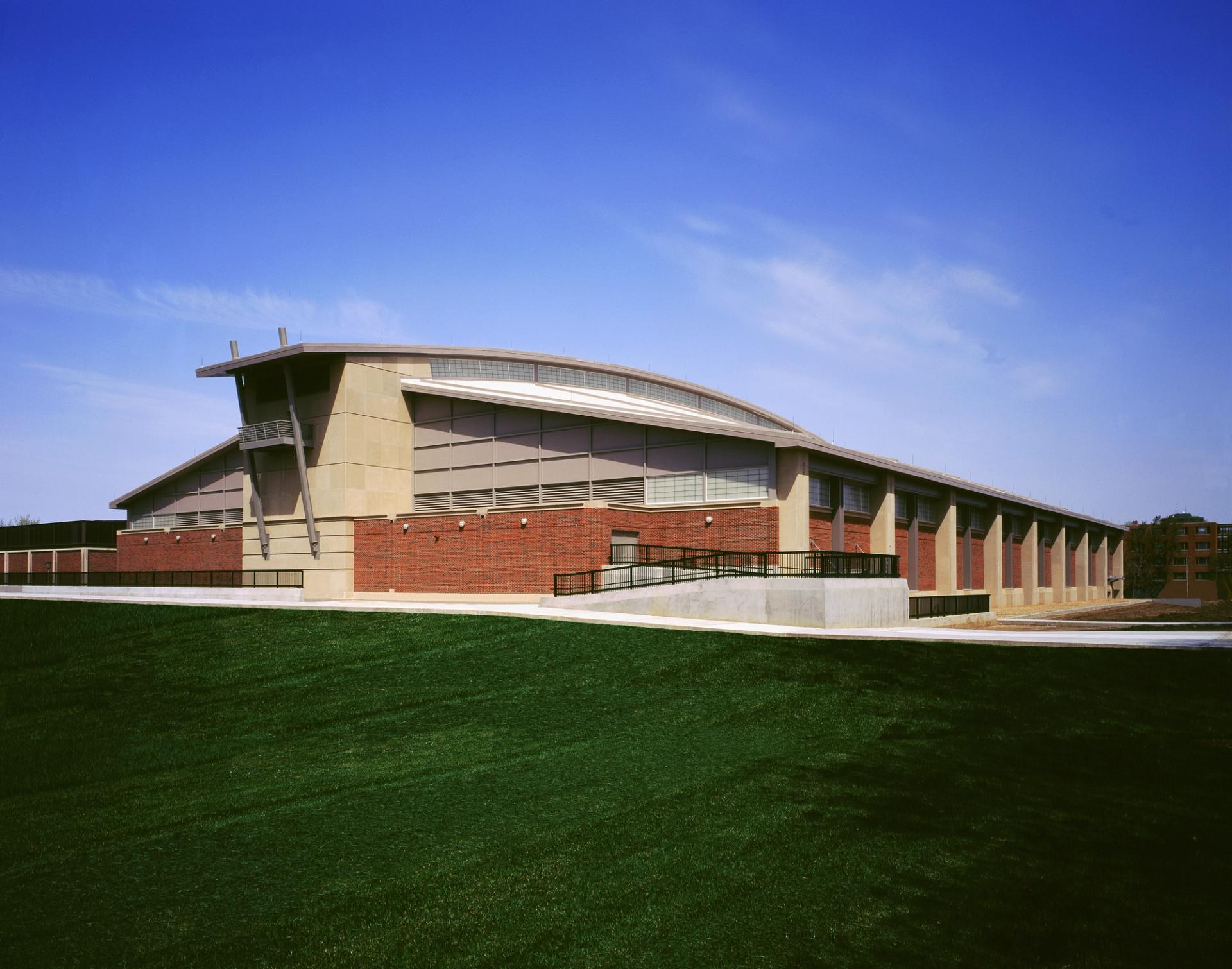 Indoor Football Practice Facility University of Illinois at Urbana-Champaign