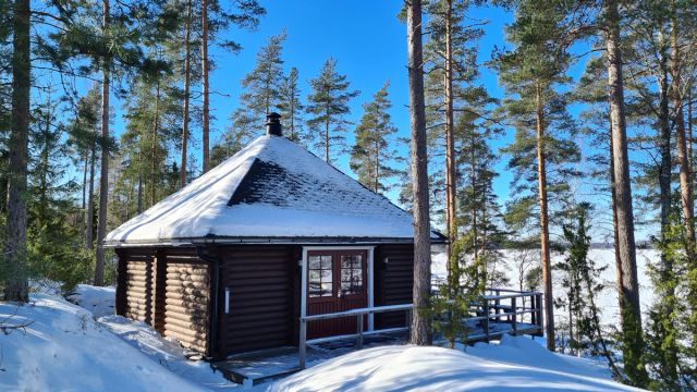 Kota (cabaña de barbacoa finlandesa)