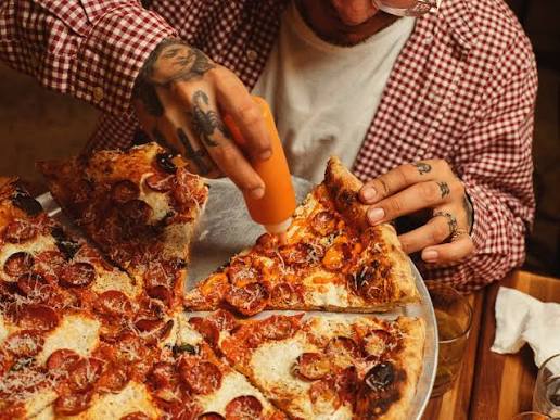 Decades Pizza